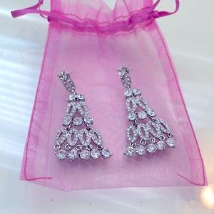 Beautiful new chandelier pierced ear crystal earrings